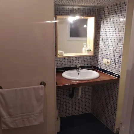 Casa Amil Da Vilaboa, *