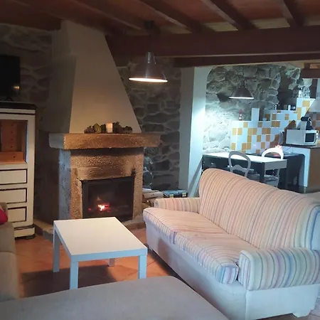 펜션 Casa Amil Da Vilaboa, *