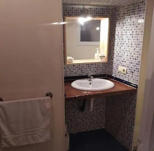 Casa Amil Da Vilaboa, *